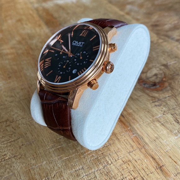 Omit Chronometer Watch - Picture 2 of 4